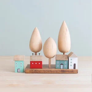 Vintage Wooden House Miniature – Forest Architecture Table Decoration for Home & Nursery